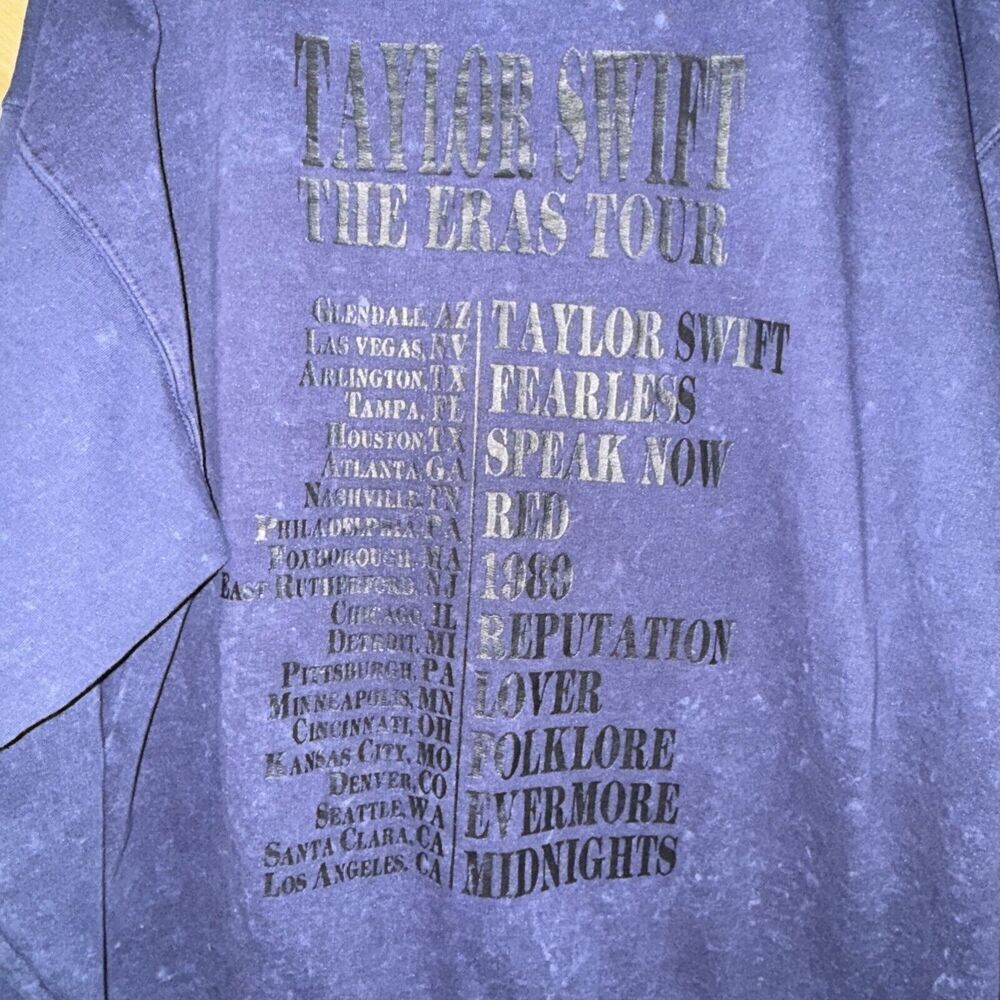 Taylor Swift Eras Tour Blue Crewneck Sweatshirt Oversized Medium Vintage Brand - Picture 4 of 5
